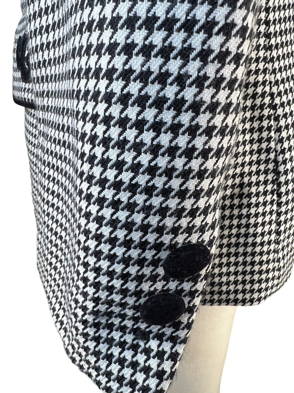 Emily Womens Houndstooth Blazer Velvet Appliqué Buttons Size 8